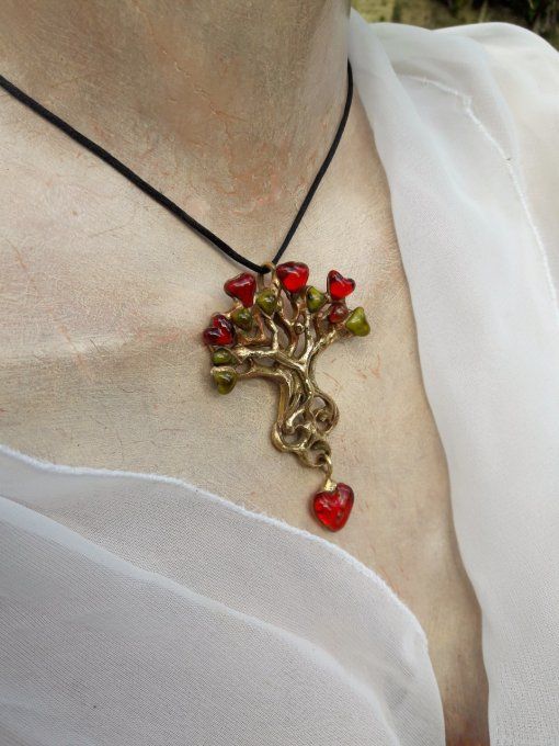 Pendentif "arbre aux coeurs"