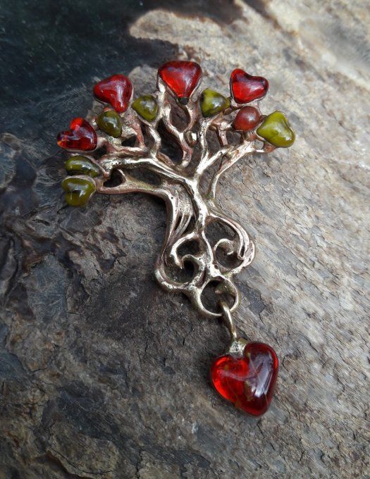 Pendentif "arbre aux coeurs"