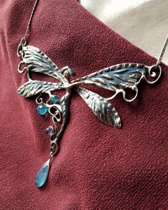Collier Art Nouveau femme libellule