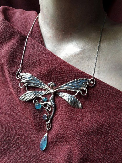 Collier Art Nouveau femme libellule