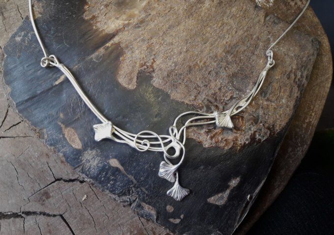 Collier Fin ginkgo style Art Nouveau