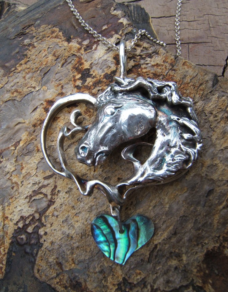 pendentif cheval